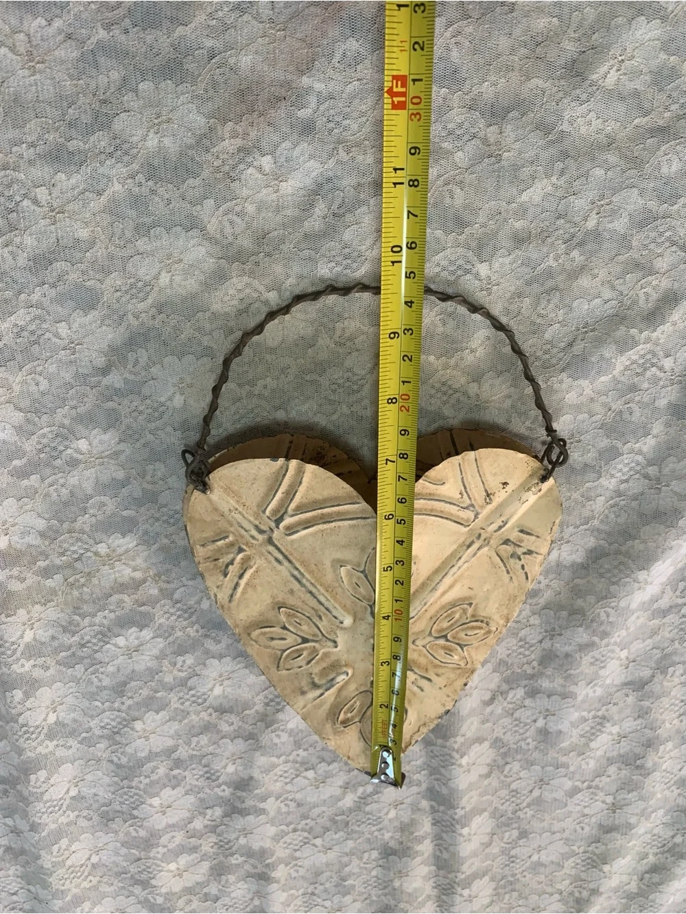 Vintage Rustic Metal Double Heart Wall Hanging, Embossed Tin Farmhouse Decor